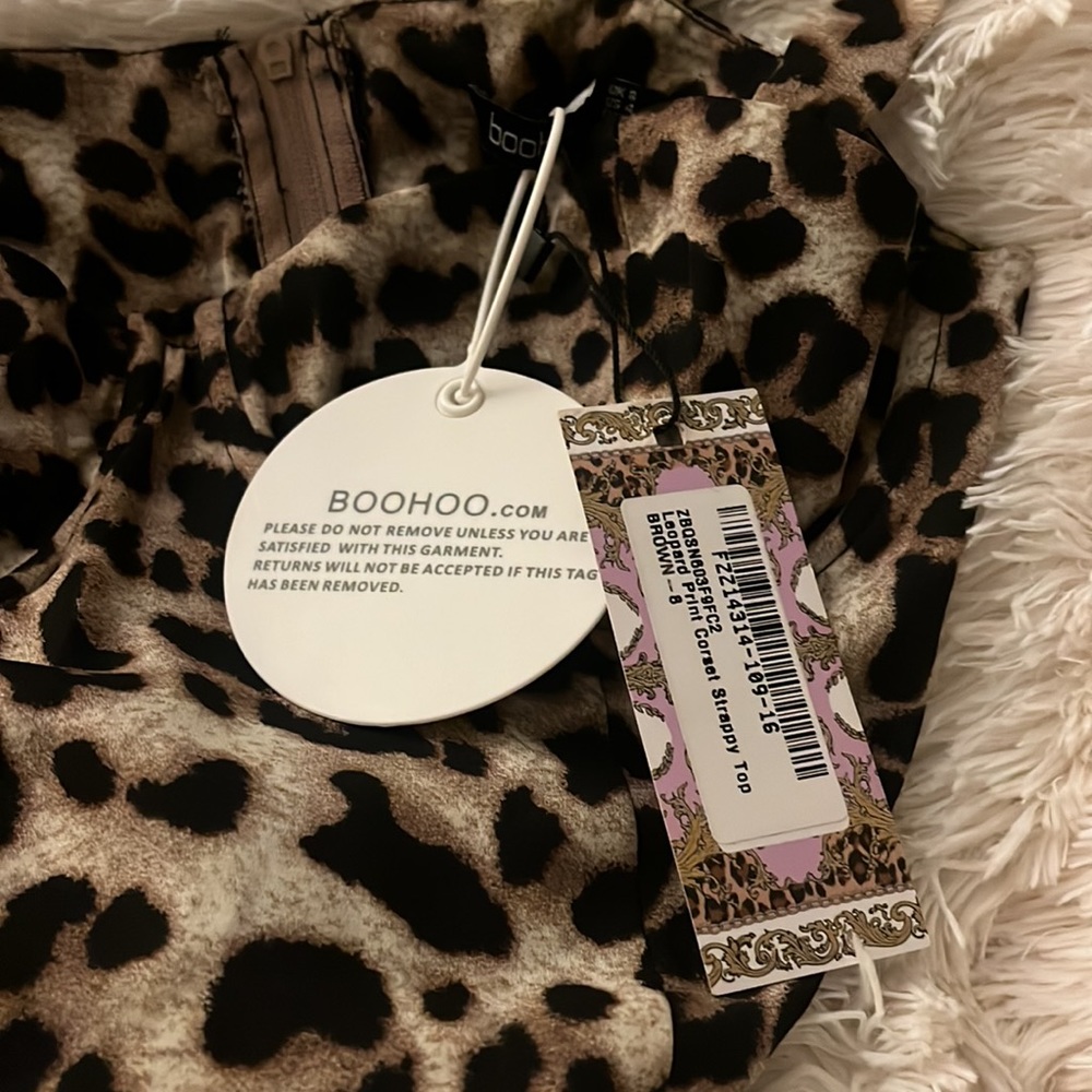BooHoo “Leopard Print Corset Strappy Crop Top”, Size 4. New with tags. Sold out - Picture 5 of 6